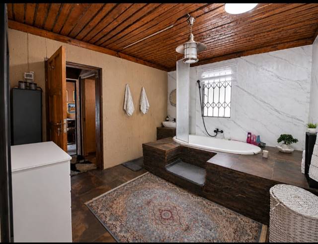 3 BEDROOM HOUSE FOR SALE IN ROTHDENE